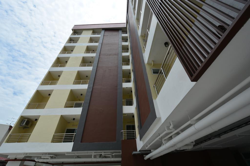 42 Place Bangkok Exterior photo