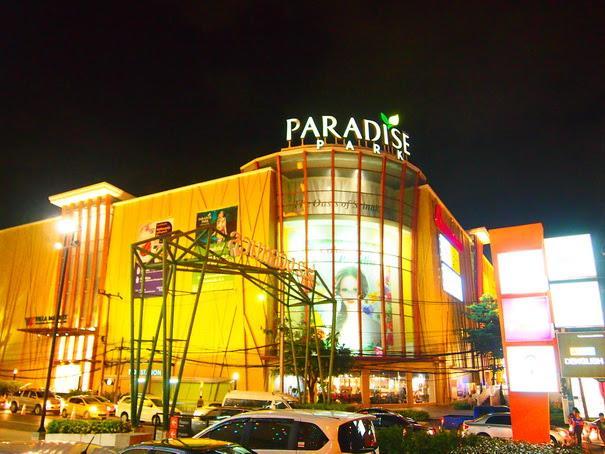 42 Place Bangkok Exterior photo
